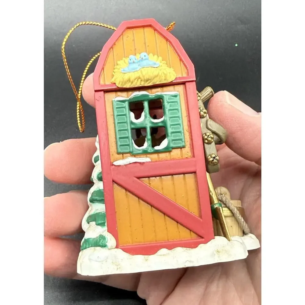 1992 Santa's Best Christmas Charmers Reindeer Retreat Vintage Ornament EUC -Lo16